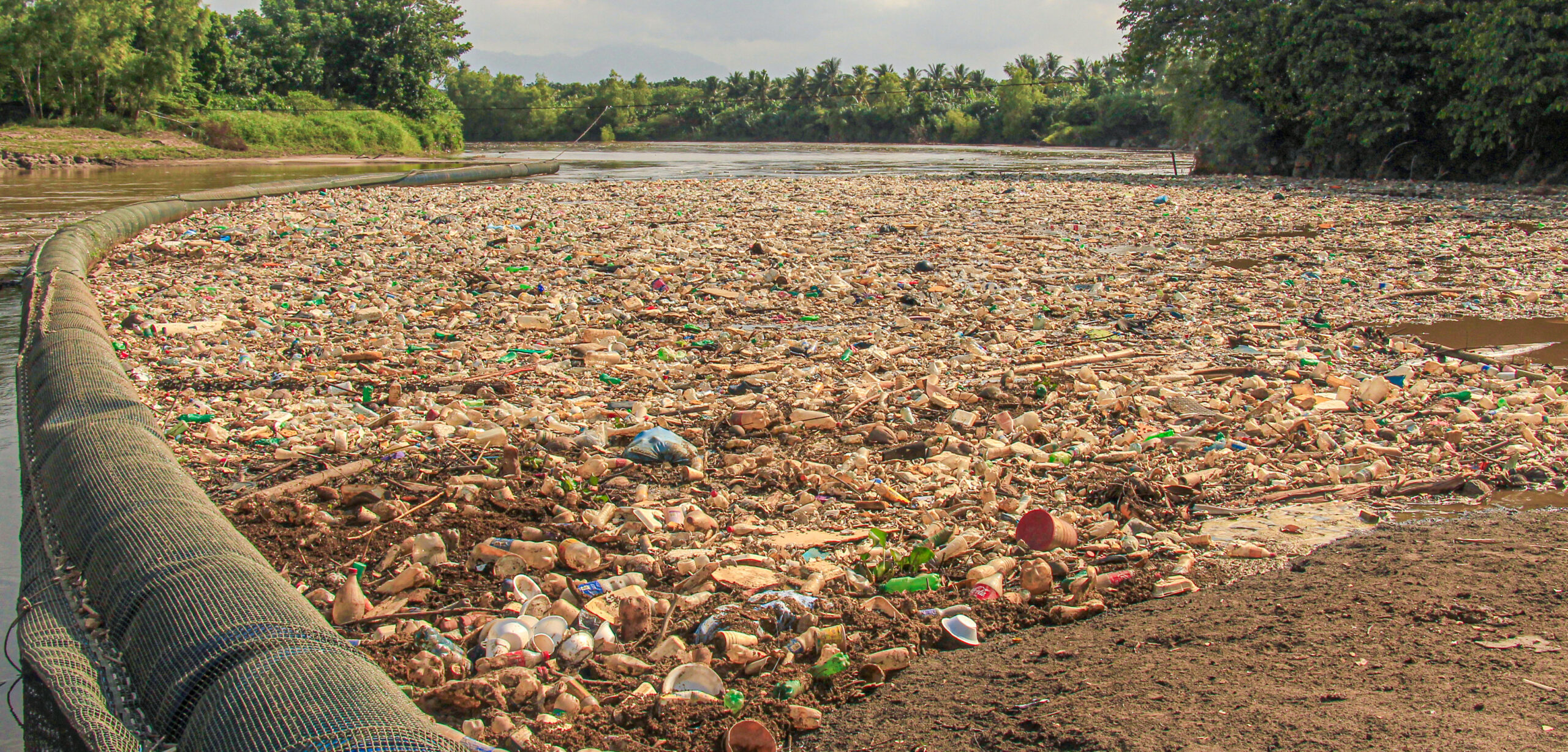 Plastic pollution in the Bay of Amatique captured by Impact Barrier